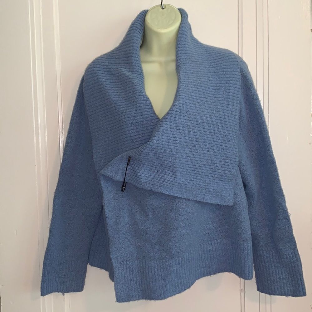 Jones New York blue thick knit cardigan